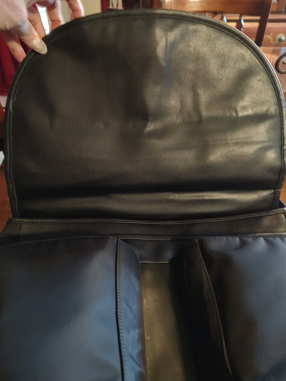 Classic Black Leather Messenger Bag - Men